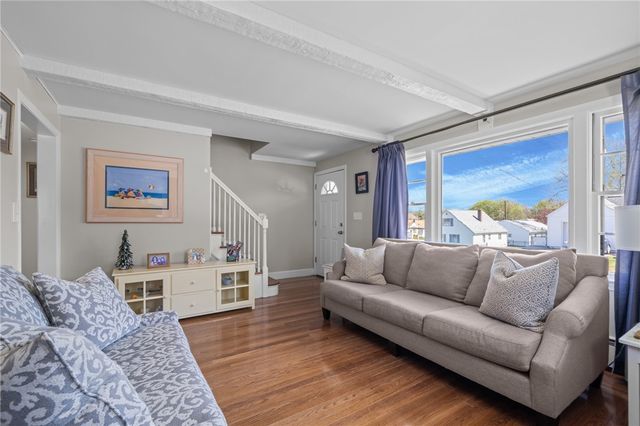 11 Bellevue Drive, Cranston, RI 02920