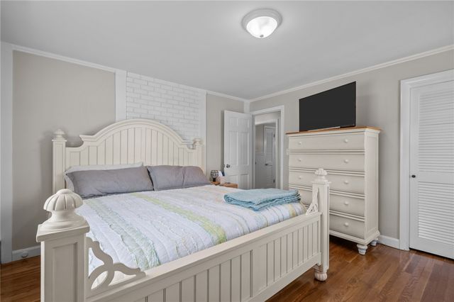 11 Bellevue Drive, Cranston, RI 02920