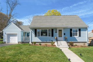11 Bellevue Drive, Cranston, RI 02920