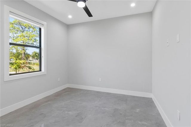 2740 35th AVE NE, Naples, FL 34120