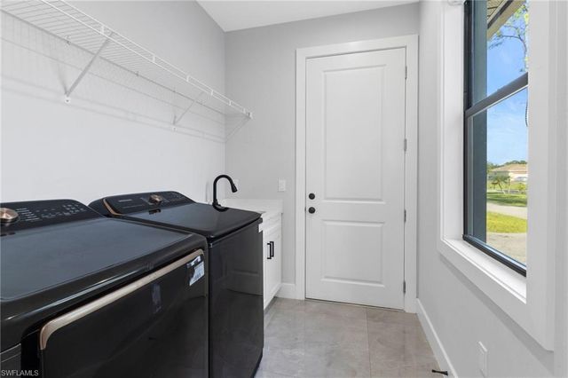 2740 35th AVE NE, Naples, FL 34120