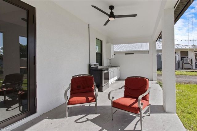 2740 35th AVE NE, Naples, FL 34120