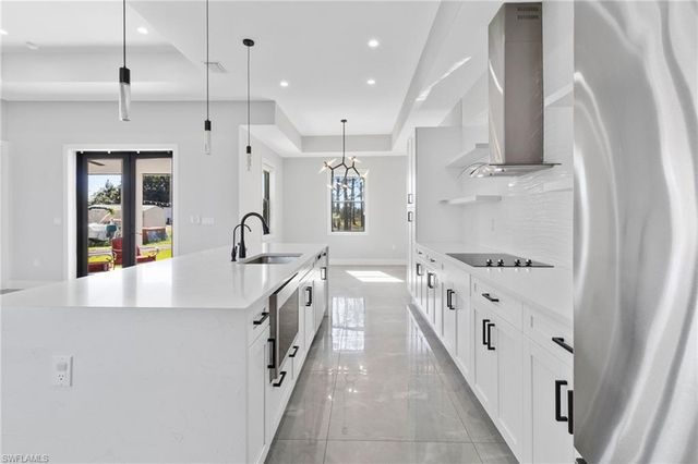 2740 35th AVE NE, Naples, FL 34120