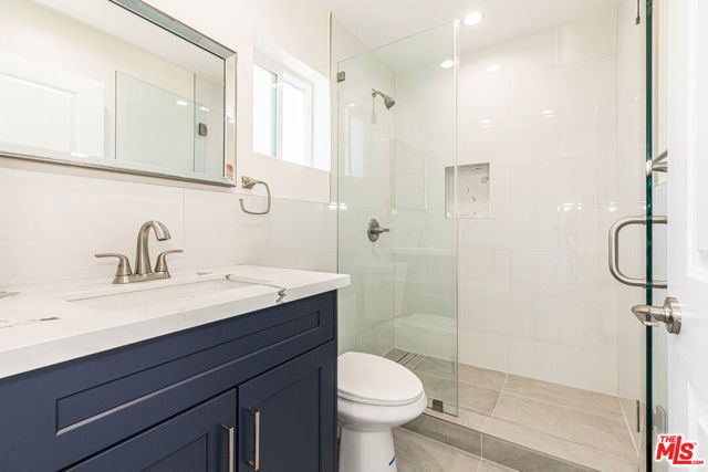 713 S Lake Street, Burbank, CA 91502