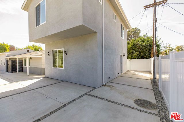 713 S Lake Street, Burbank, CA 91502