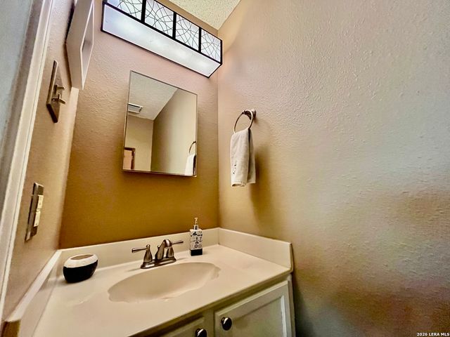 3043 Solitaire Hill, San Antonio, TX 78247