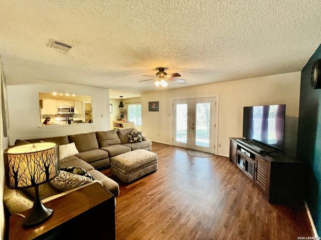 3043 Solitaire Hill, San Antonio, TX 78247