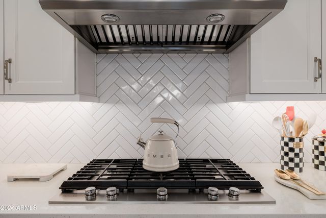 17210 W GRACEMONT Street, Surprise, AZ 85388