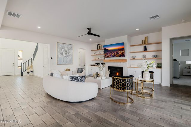 17210 W GRACEMONT Street, Surprise, AZ 85388