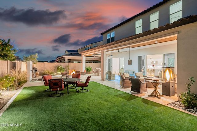 17210 W GRACEMONT Street, Surprise, AZ 85388