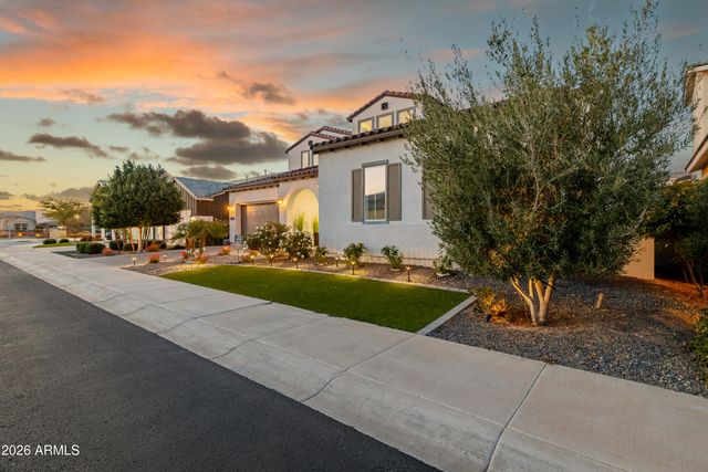 17210 W GRACEMONT Street, Surprise, AZ 85388