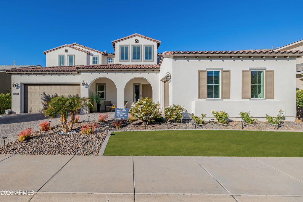 17210 W GRACEMONT Street, Surprise, AZ 85388 — photo 2