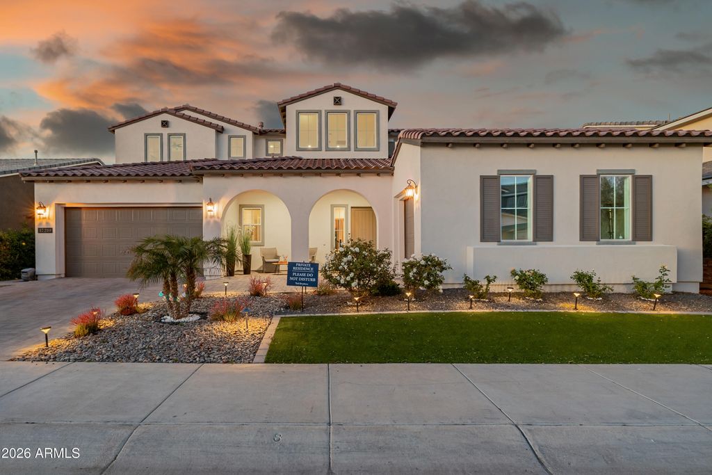 17210 W GRACEMONT Street, Surprise, AZ 85388 — photo 3