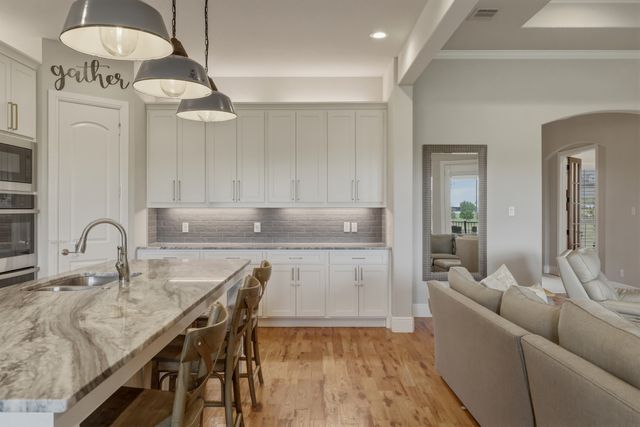 108 Bearclaw Circle, Aledo, TX 76008