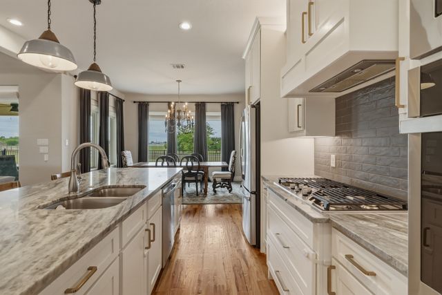 108 Bearclaw Circle, Aledo, TX 76008