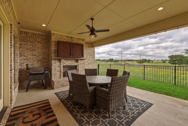108 Bearclaw Circle, Aledo, TX 76008