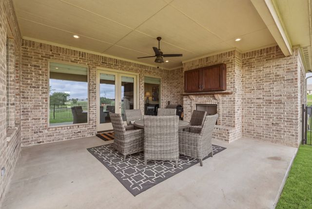 108 Bearclaw Circle, Aledo, TX 76008
