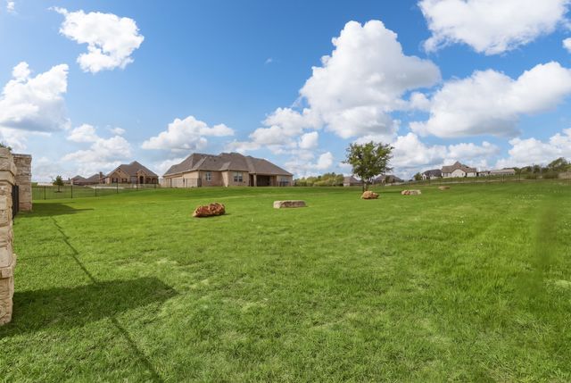 108 Bearclaw Circle, Aledo, TX 76008