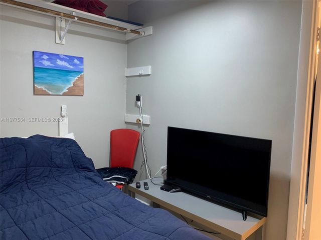 3010 Marcos Dr R105, Aventura, FL 33160