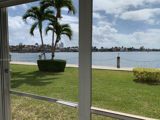 3010 Marcos Dr R105, Aventura, FL 33160