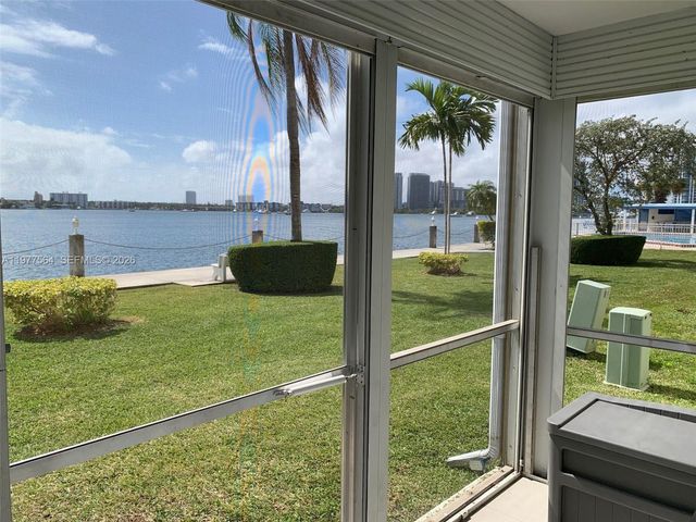 3010 Marcos Dr R105, Aventura, FL 33160