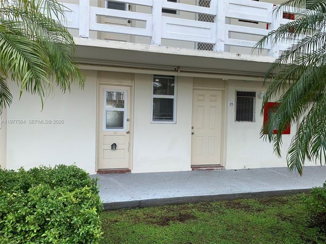 3010 Marcos Dr R105, Aventura, FL 33160