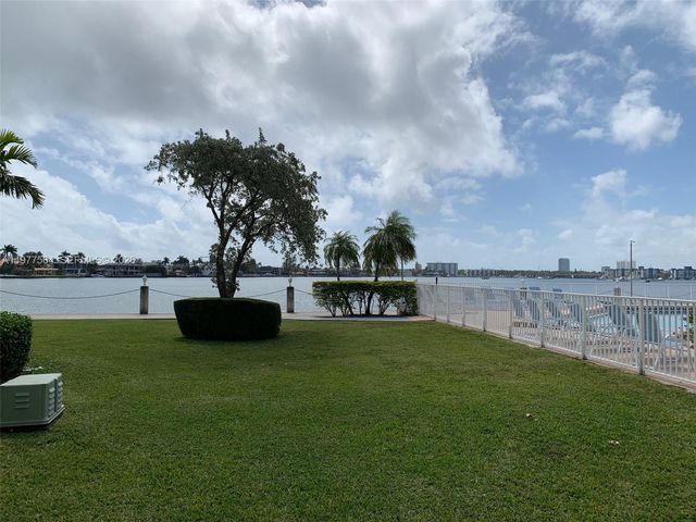 3010 Marcos Dr R105, Aventura, FL 33160