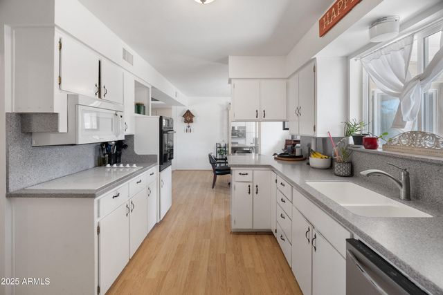 515 N 56TH Street, Mesa, AZ 85205