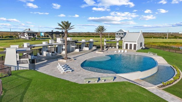 438 Seagrass, Gilchrist, TX 77617