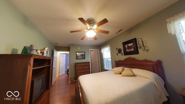 1652 Roundhouse Circle, Greenwood, IN 46143