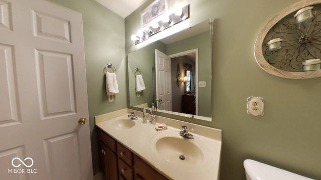 1652 Roundhouse Circle, Greenwood, IN 46143