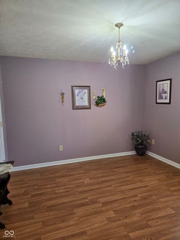 1652 Roundhouse Circle, Greenwood, IN 46143