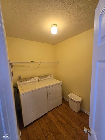1652 Roundhouse Circle, Greenwood, IN 46143
