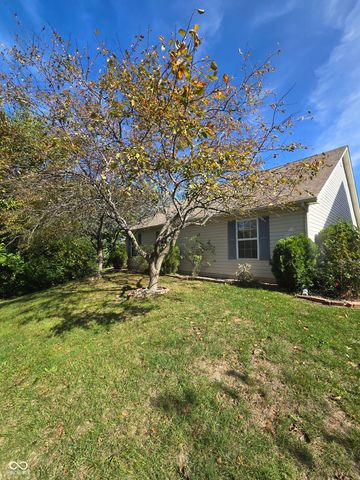 1652 Roundhouse Circle, Greenwood, IN 46143