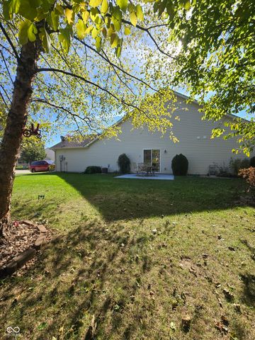 1652 Roundhouse Circle, Greenwood, IN 46143
