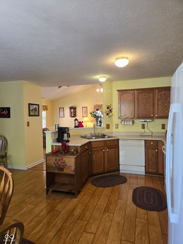 1652 Roundhouse Circle, Greenwood, IN 46143