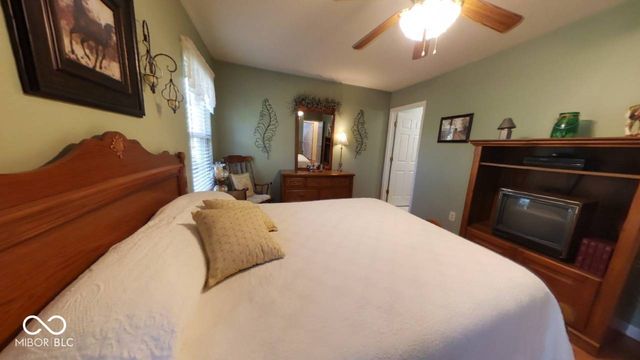 1652 Roundhouse Circle, Greenwood, IN 46143