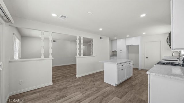 2288 Avenida Del Vista, Corona, CA 92882