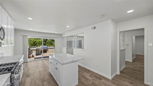 2288 Avenida Del Vista, Corona, CA 92882