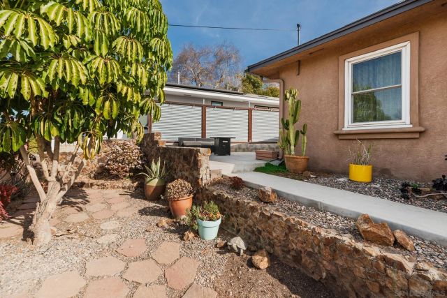 7967 Normal Ave, La Mesa, CA 91941