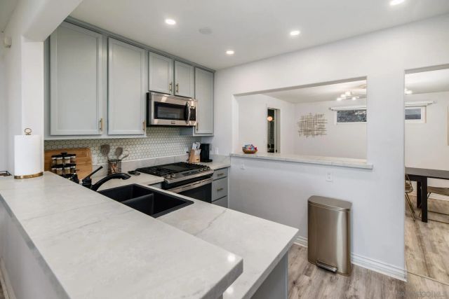 7967 Normal Ave, La Mesa, CA 91941