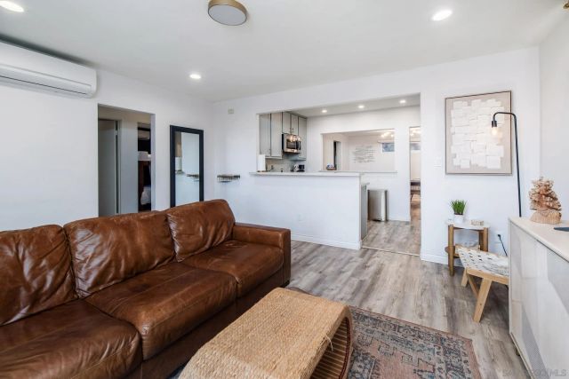 7967 Normal Ave, La Mesa, CA 91941