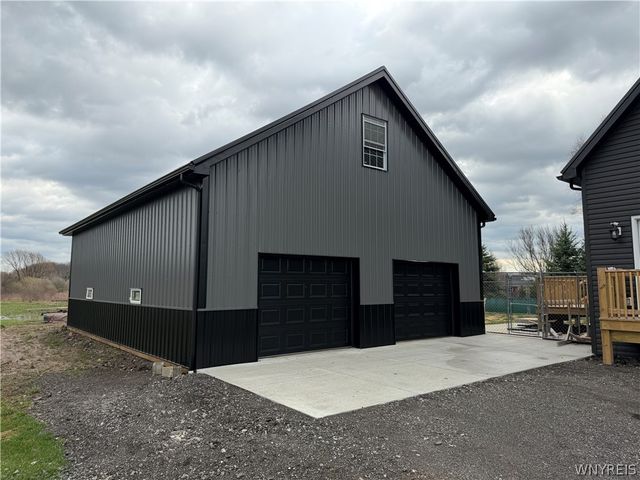 6455 Salt Road, Clarence, NY 14031