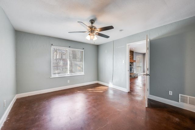 7021 Crabtree Lane, North Richland Hills, TX 76182