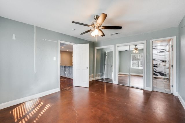 7021 Crabtree Lane, North Richland Hills, TX 76182