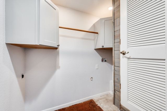 7021 Crabtree Lane, North Richland Hills, TX 76182