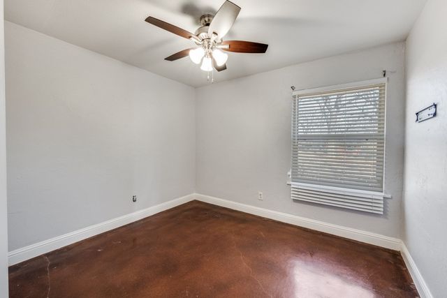 7021 Crabtree Lane, North Richland Hills, TX 76182