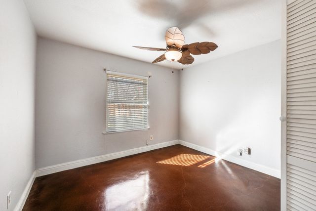 7021 Crabtree Lane, North Richland Hills, TX 76182