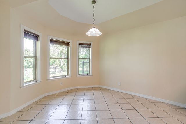 115 Pleasant Oaks Lane, Springtown, TX 76082