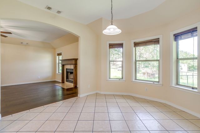 115 Pleasant Oaks Lane, Springtown, TX 76082